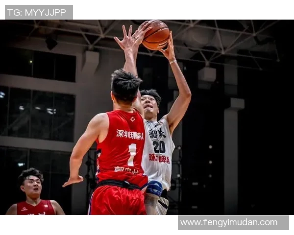 哈尔滨首次举办少年CBA城市赛,吸引众多篮球爱好者关注