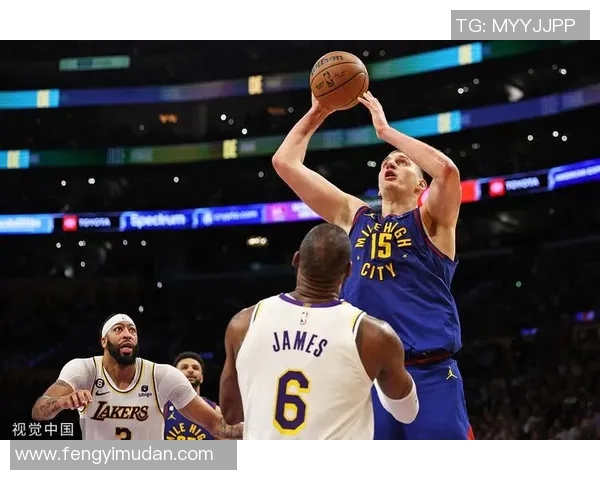 湖人轻取爵士,总分4-2晋级西部决赛 湖人轻取爵士,总分4-2晋级西部决赛